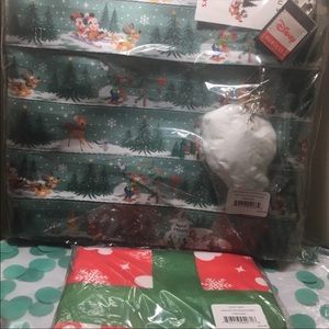NWT Harvey’s Disney Christmas Tote and Dust Cover